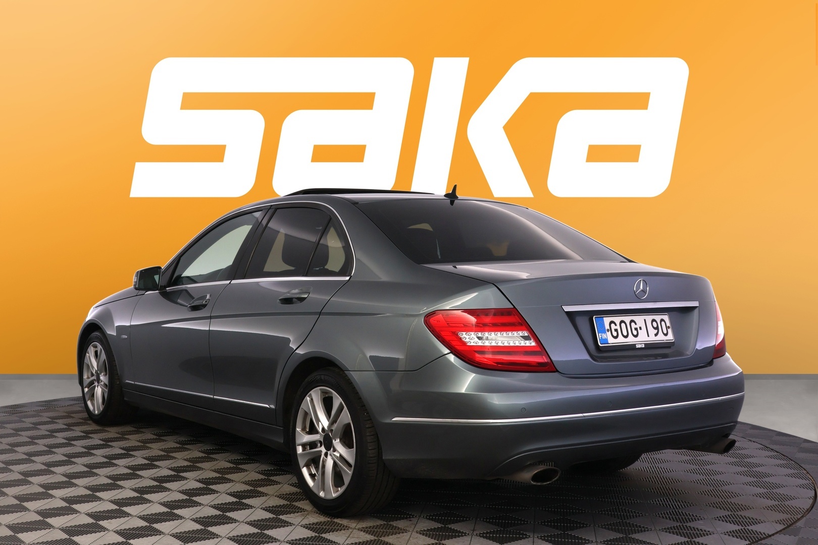 MERCEDES-BENZ C 2012