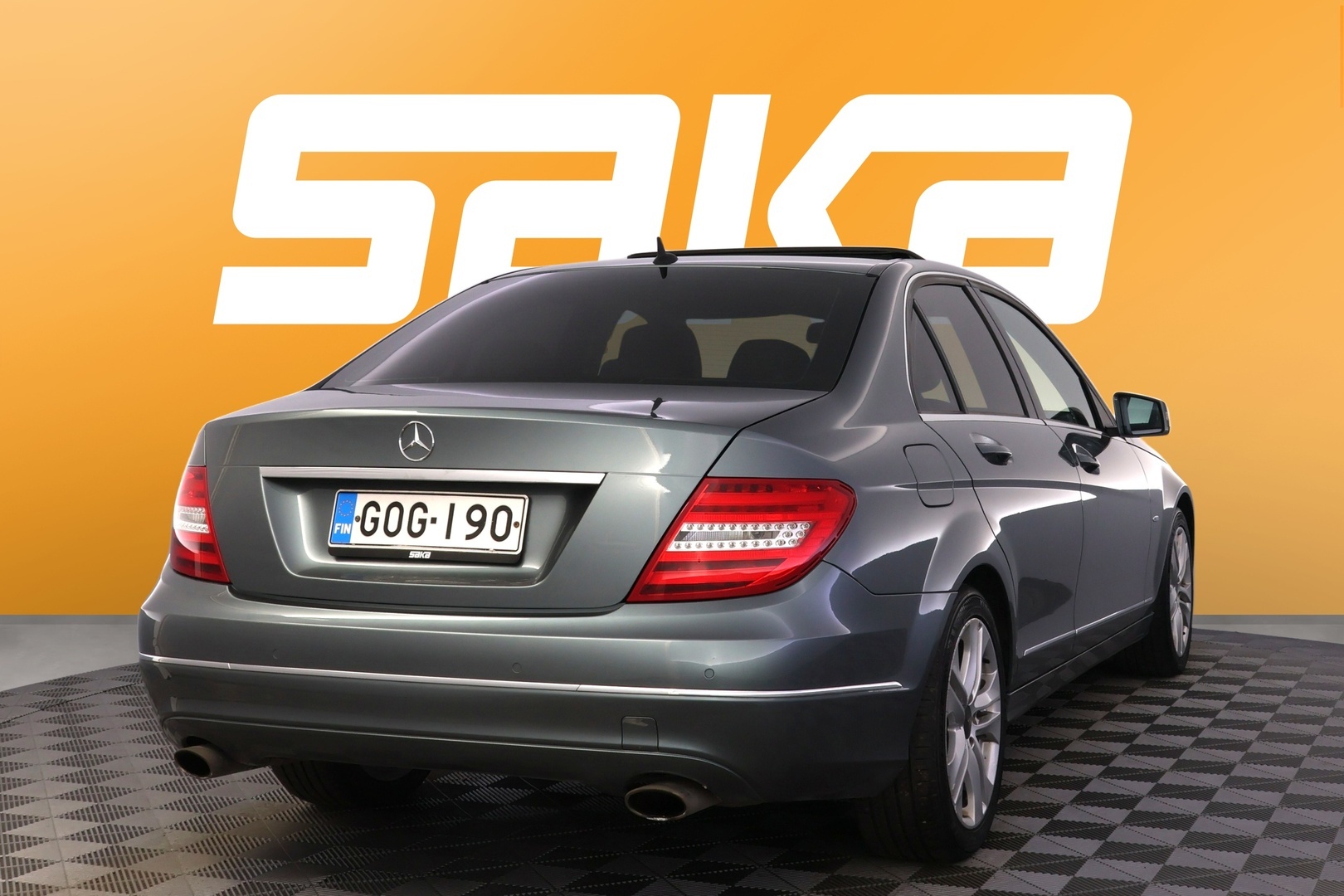 MERCEDES-BENZ C 2012