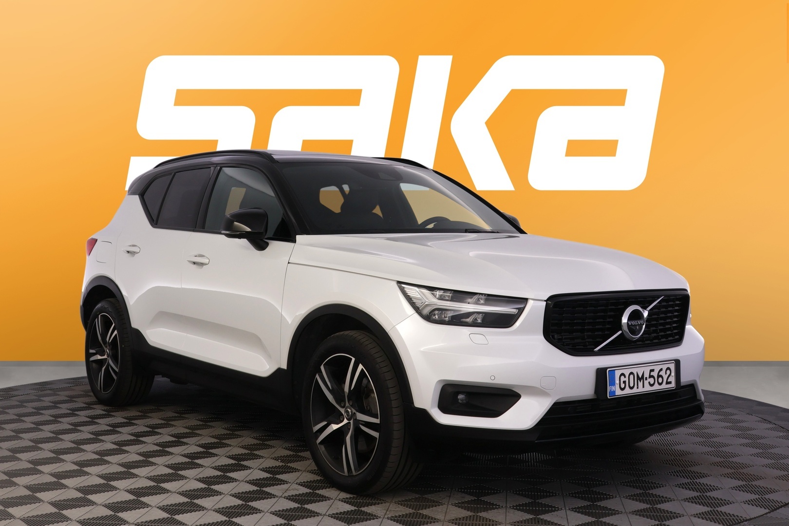 VOLVO XC40 2021