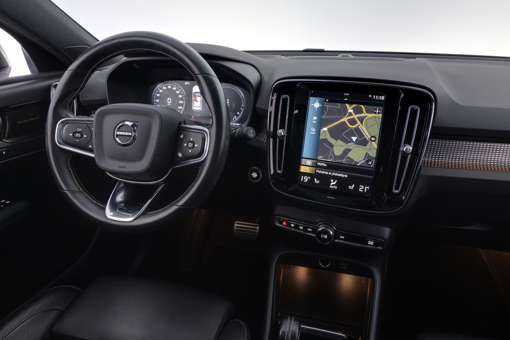 VOLVO XC40 2021
