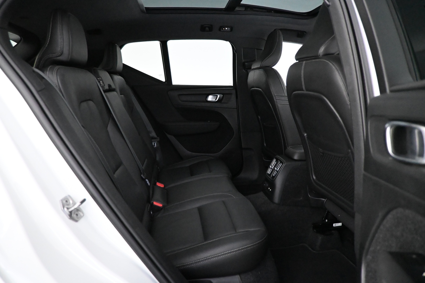VOLVO XC40 2021