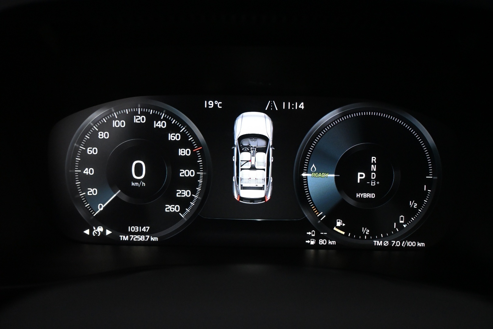 VOLVO XC40 2021