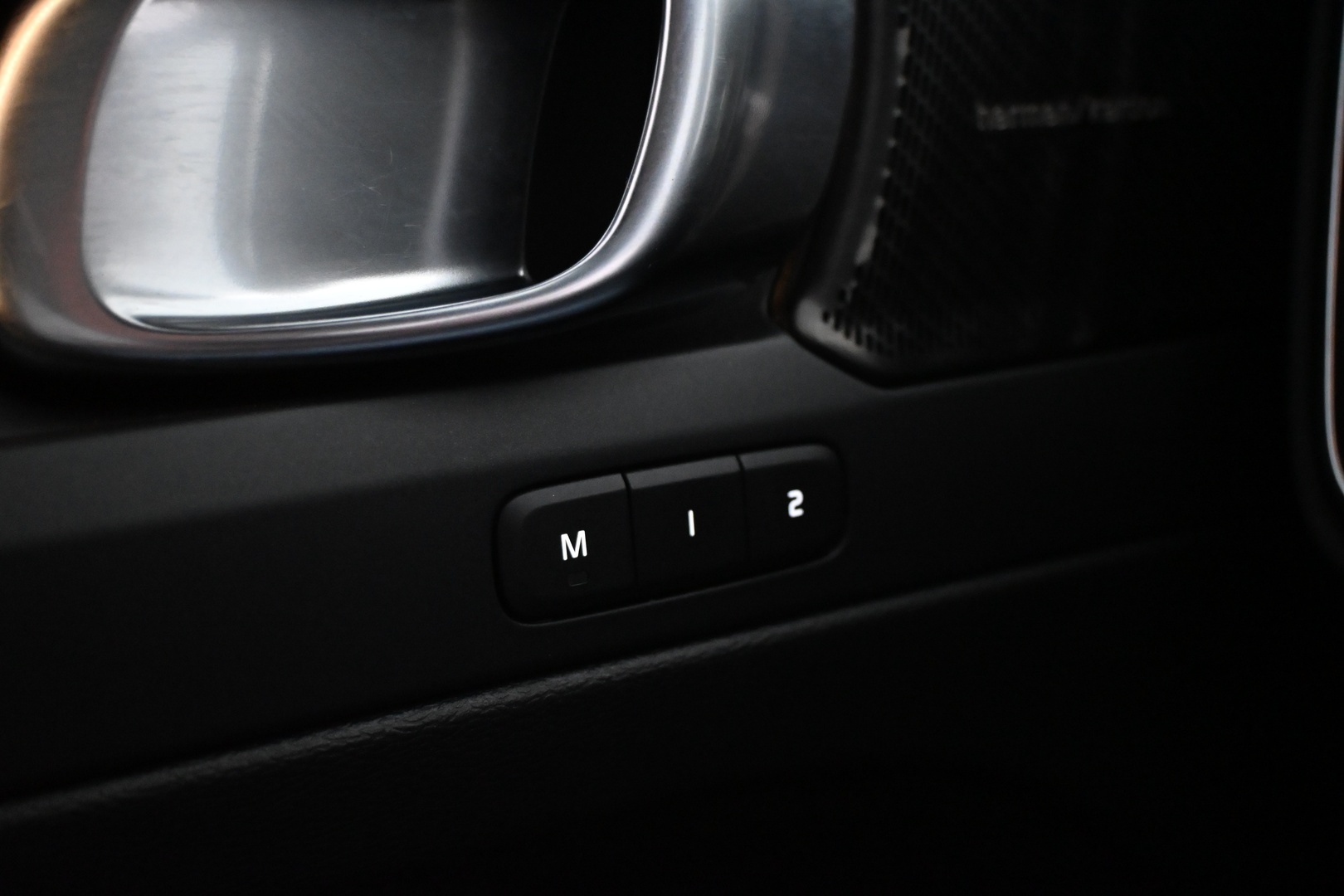 VOLVO XC40 2021