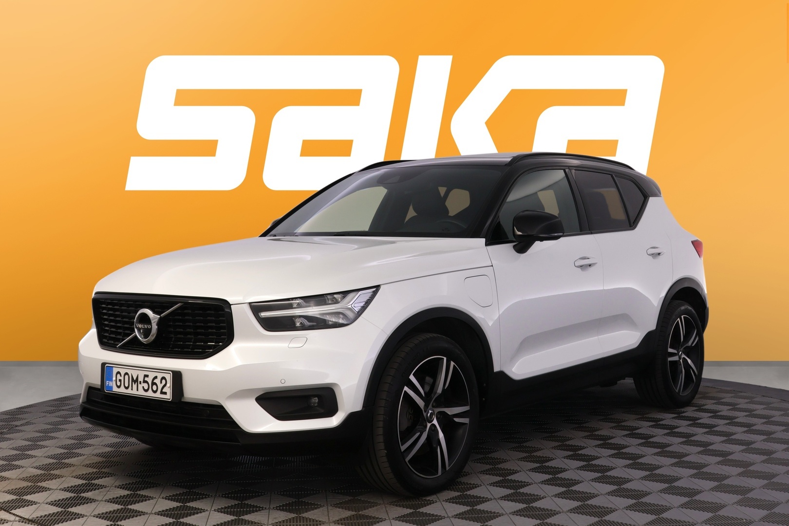 VOLVO XC40 2021
