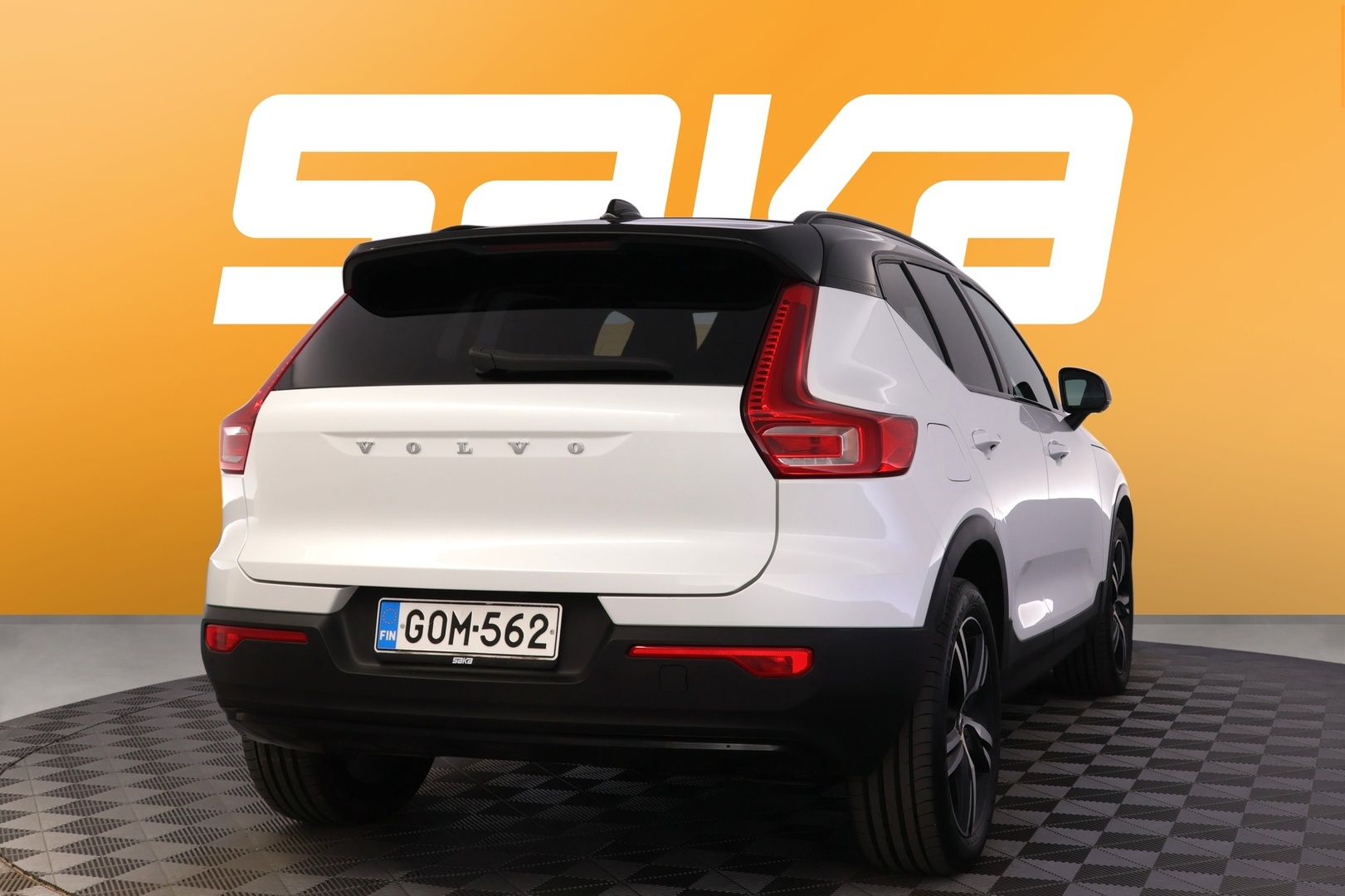 VOLVO XC40 2021