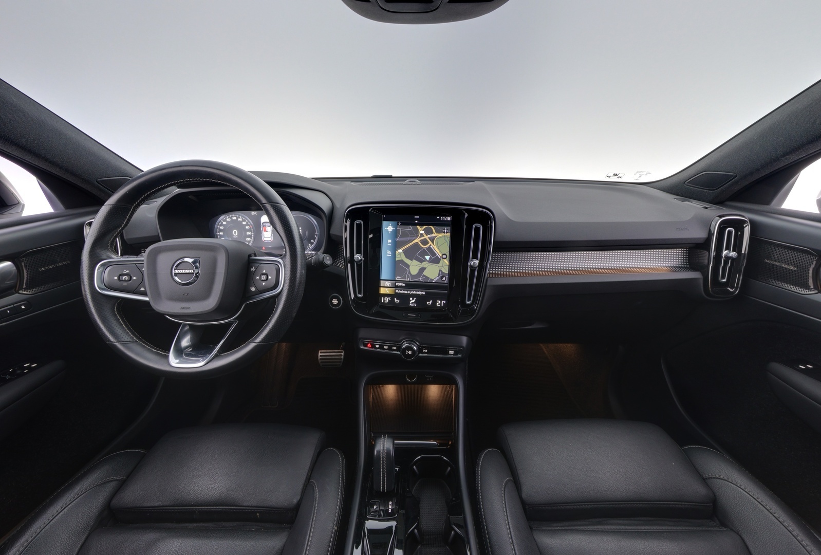 VOLVO XC40 2021