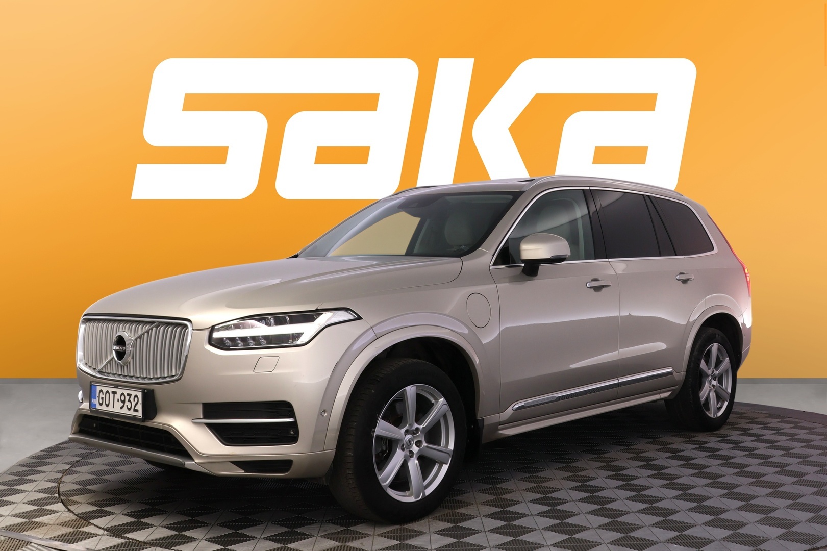 VOLVO XC90 2016