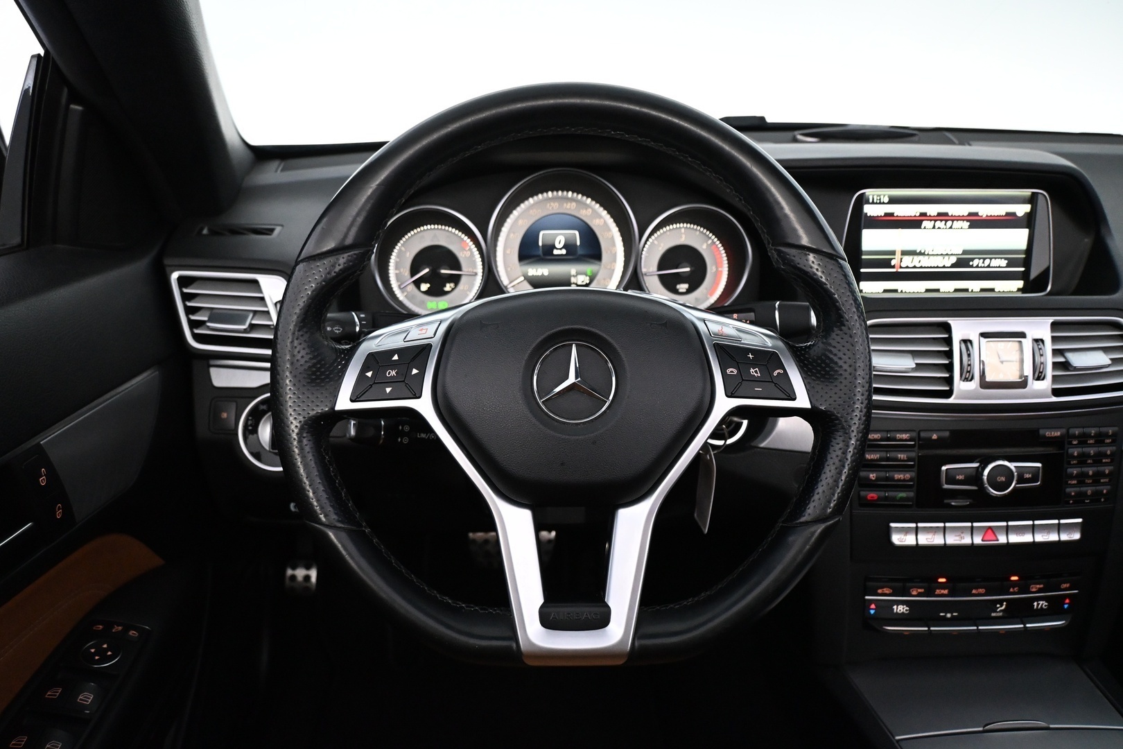 MERCEDES-BENZ E 2013