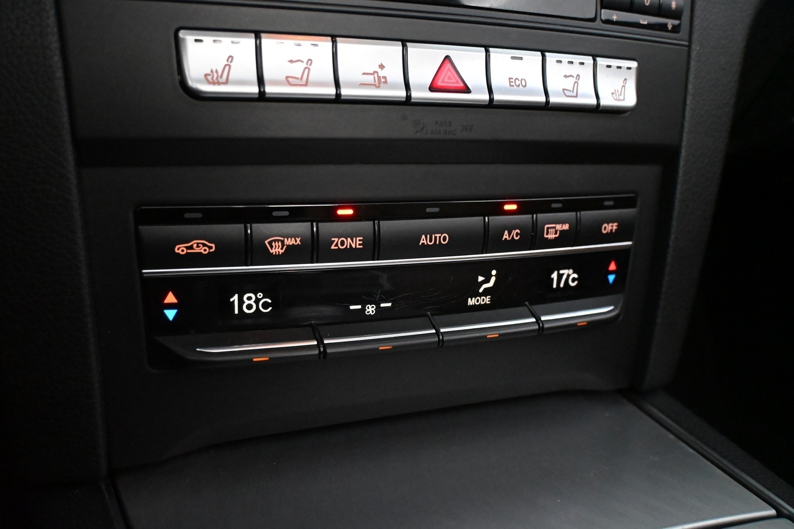 MERCEDES-BENZ E 2013