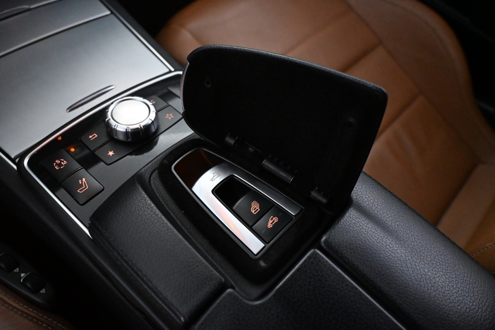 MERCEDES-BENZ E 2013