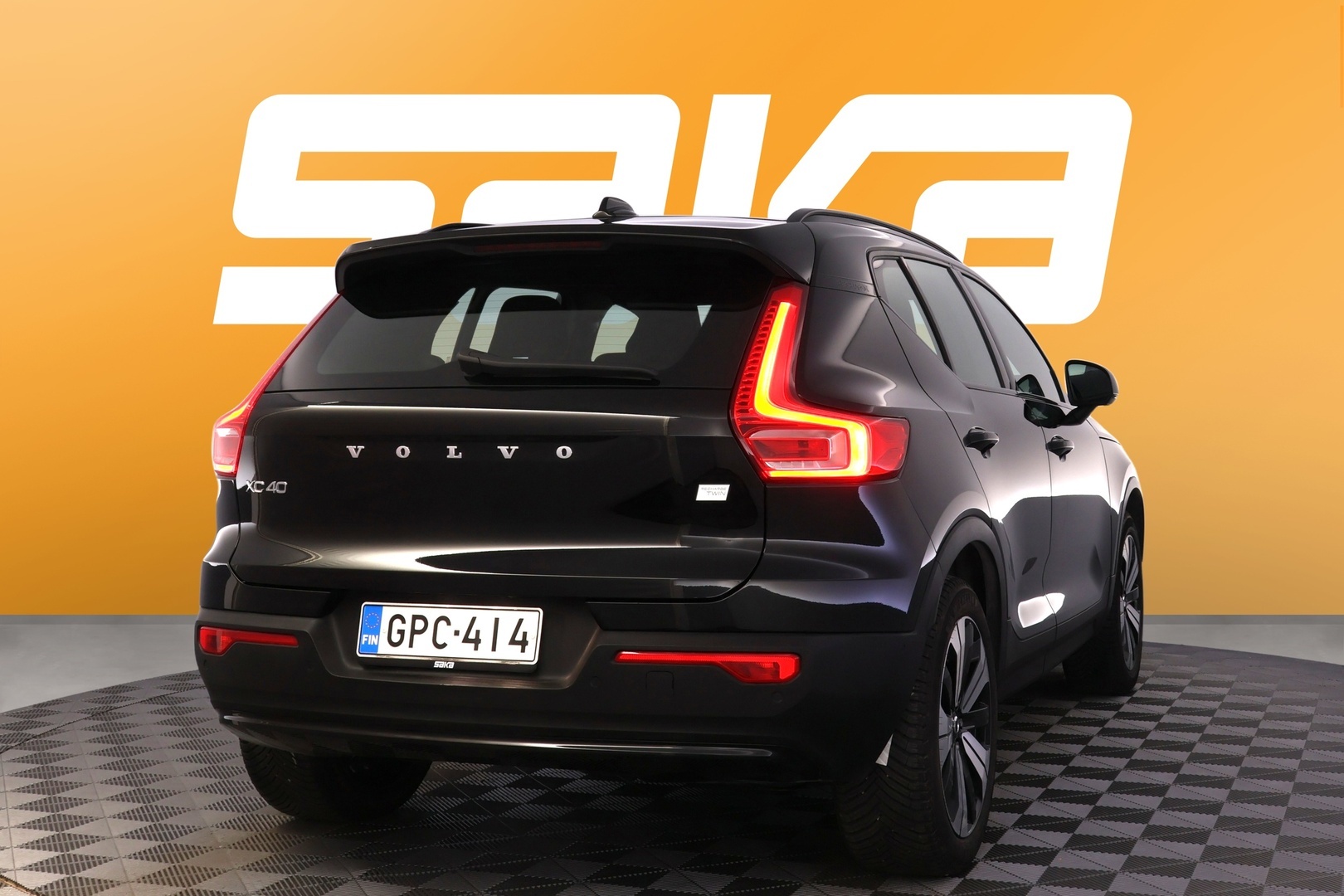 VOLVO XC40 2023