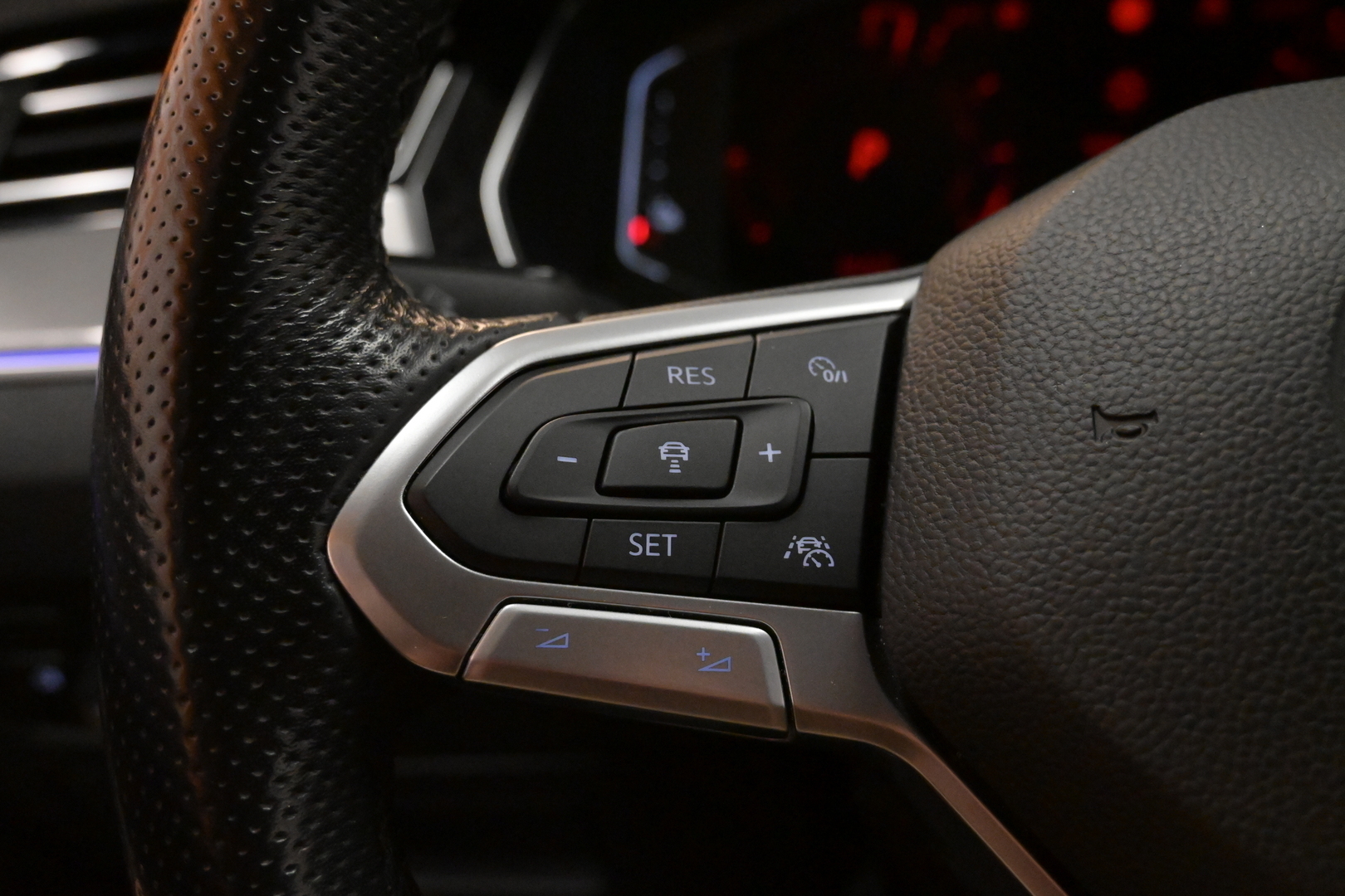 VOLKSWAGEN Passat 2020