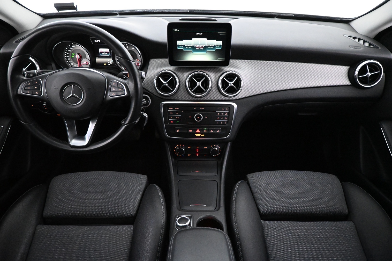 MERCEDES-BENZ GLA 2017