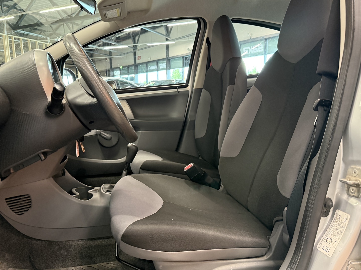 PEUGEOT 107 2012