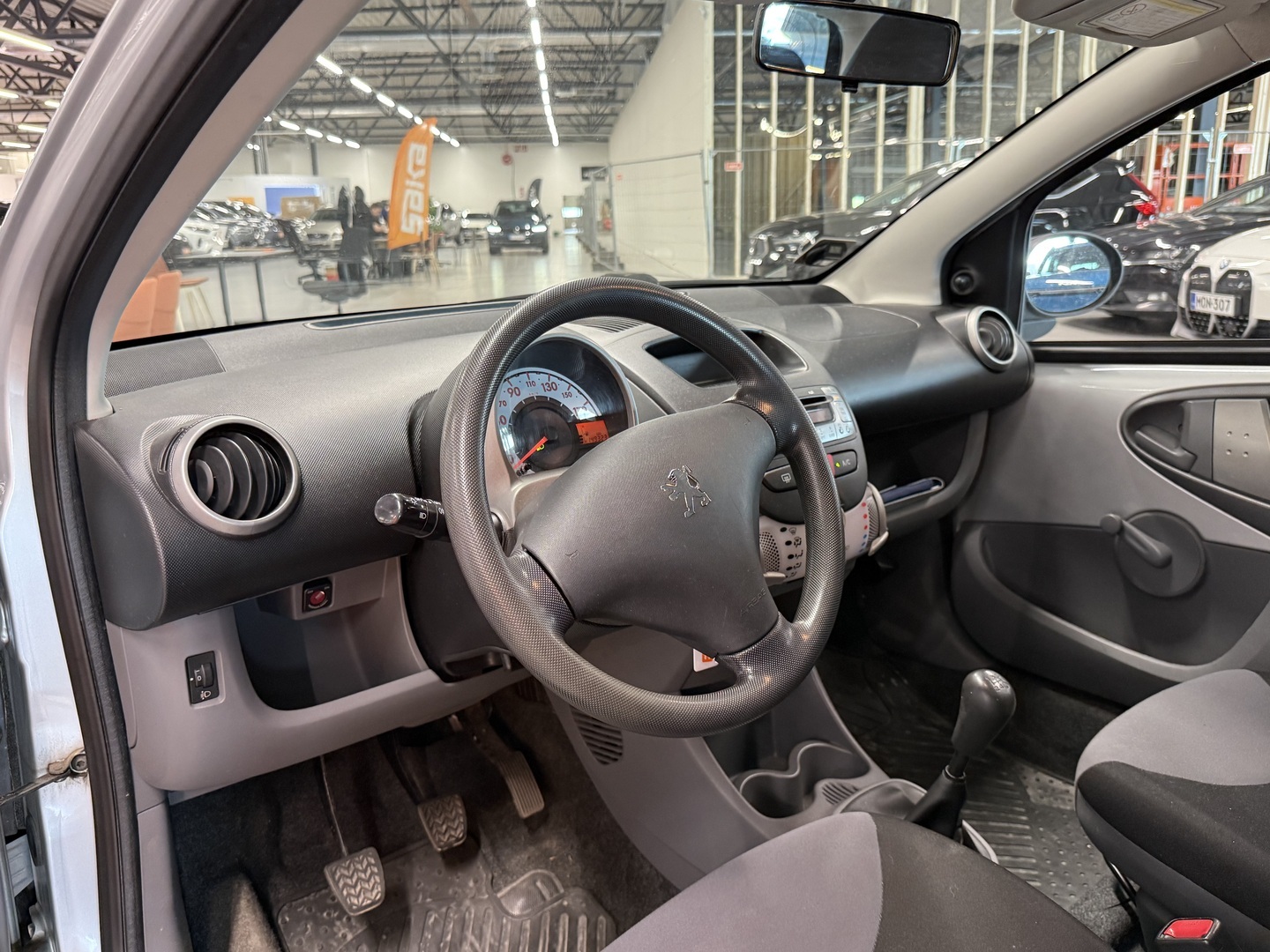 PEUGEOT 107 2012