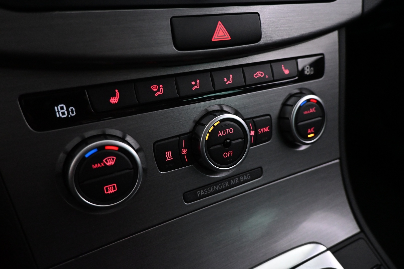 VOLKSWAGEN Passat 2014