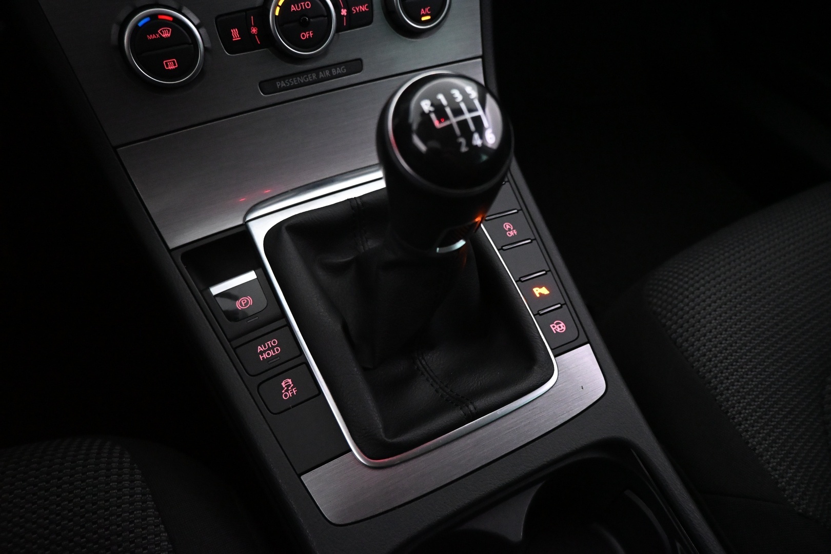 VOLKSWAGEN Passat 2014
