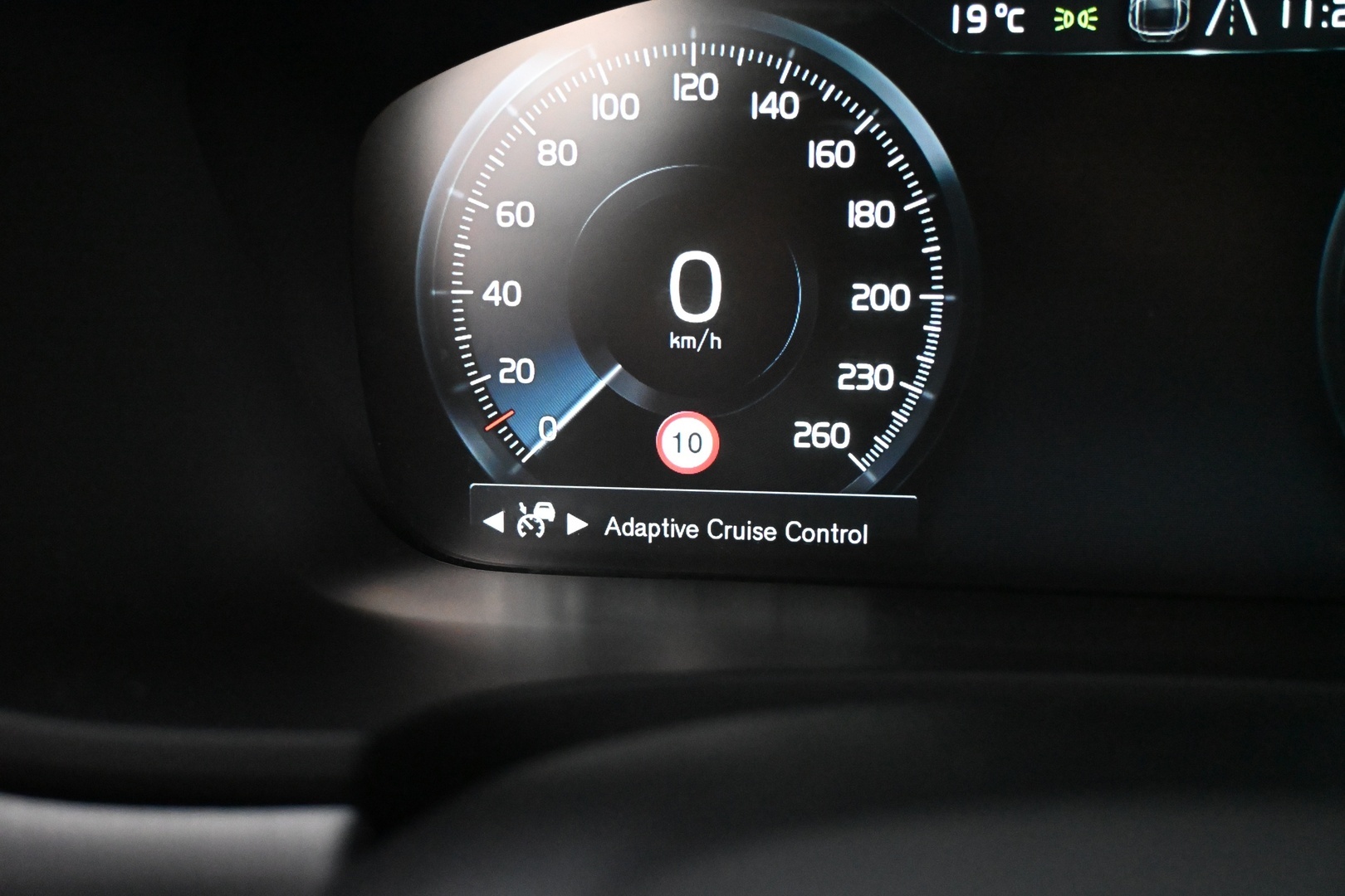 VOLVO V90 2019