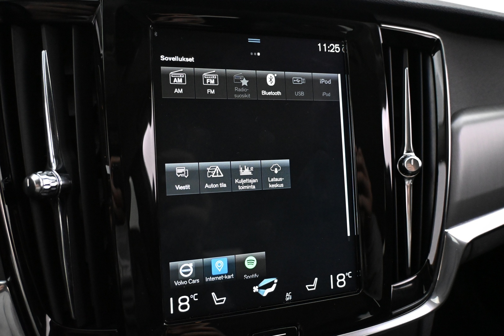 VOLVO V90 2019