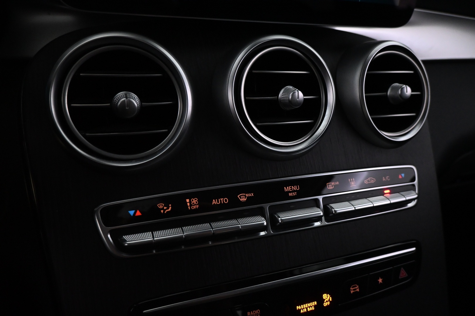 MERCEDES-BENZ GLC 2022