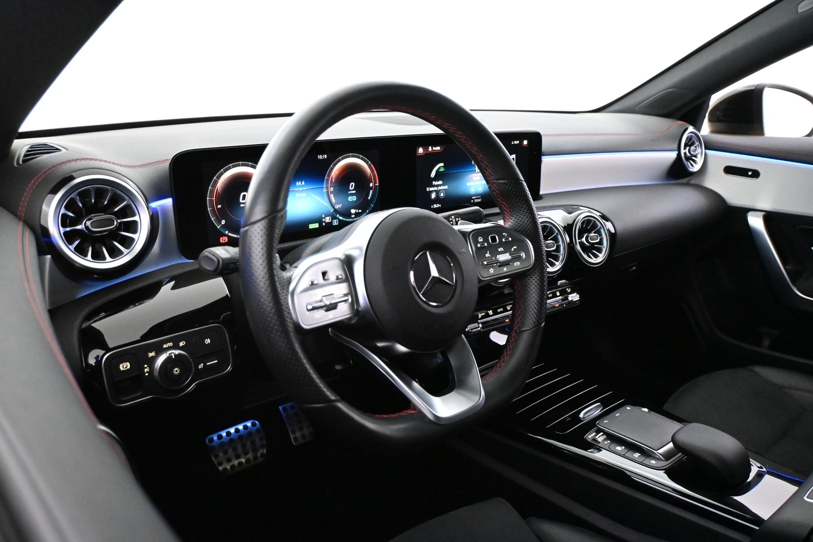 MERCEDES-BENZ CLA 2023