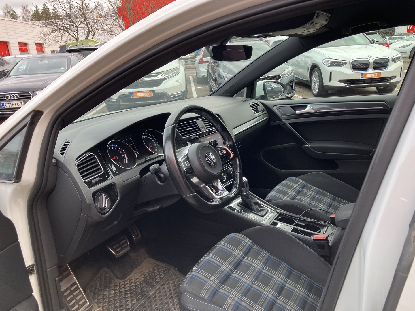 VOLKSWAGEN Golf 2018