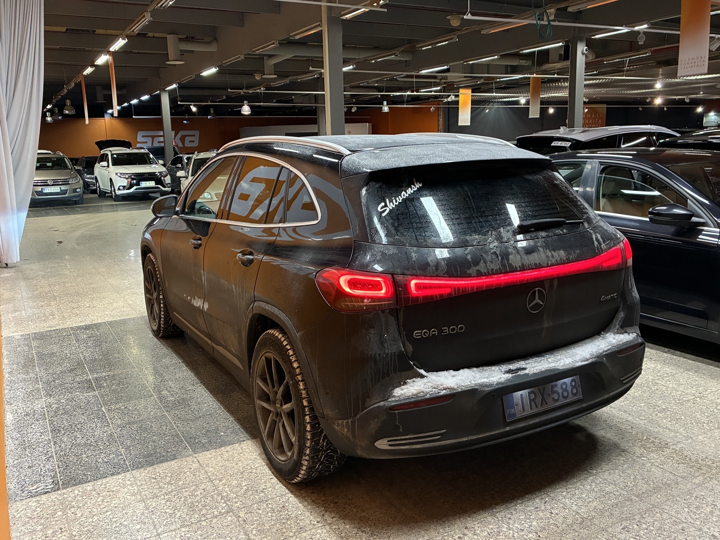 MERCEDES-BENZ EQA 2023