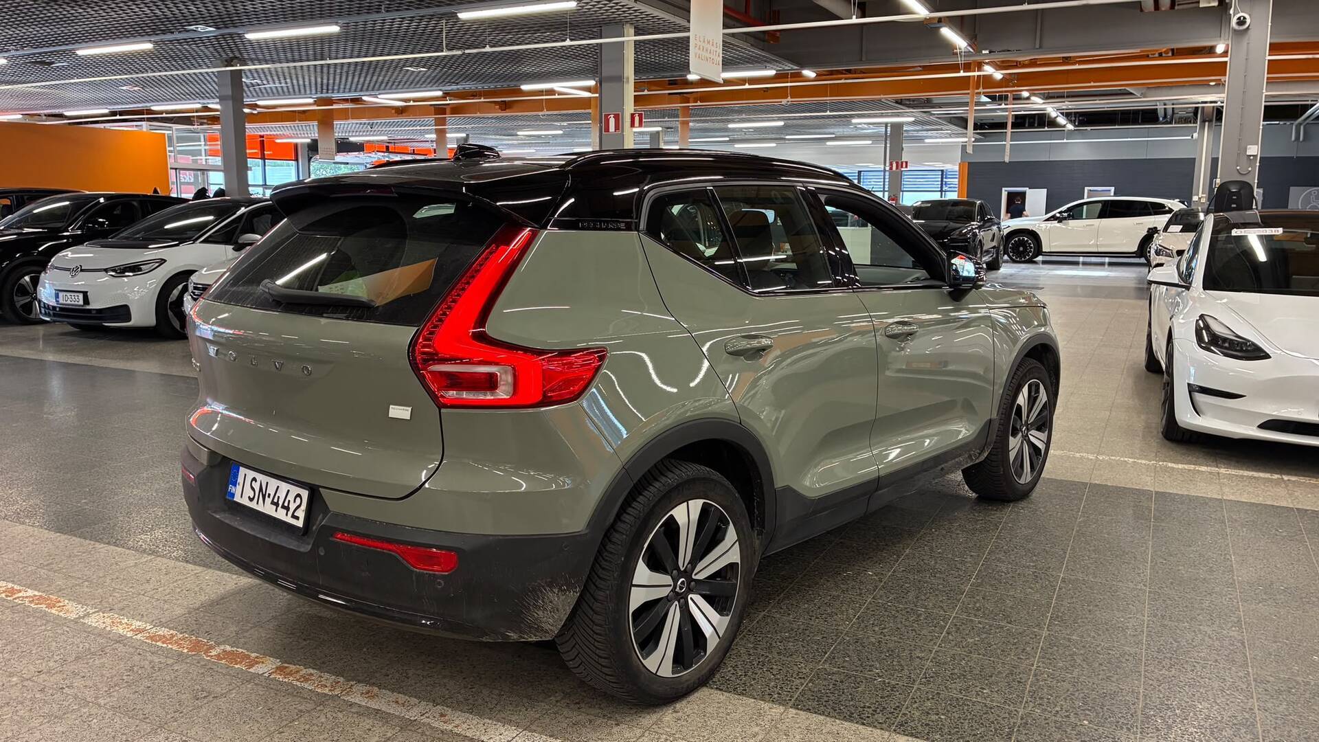 VOLVO XC40 2023