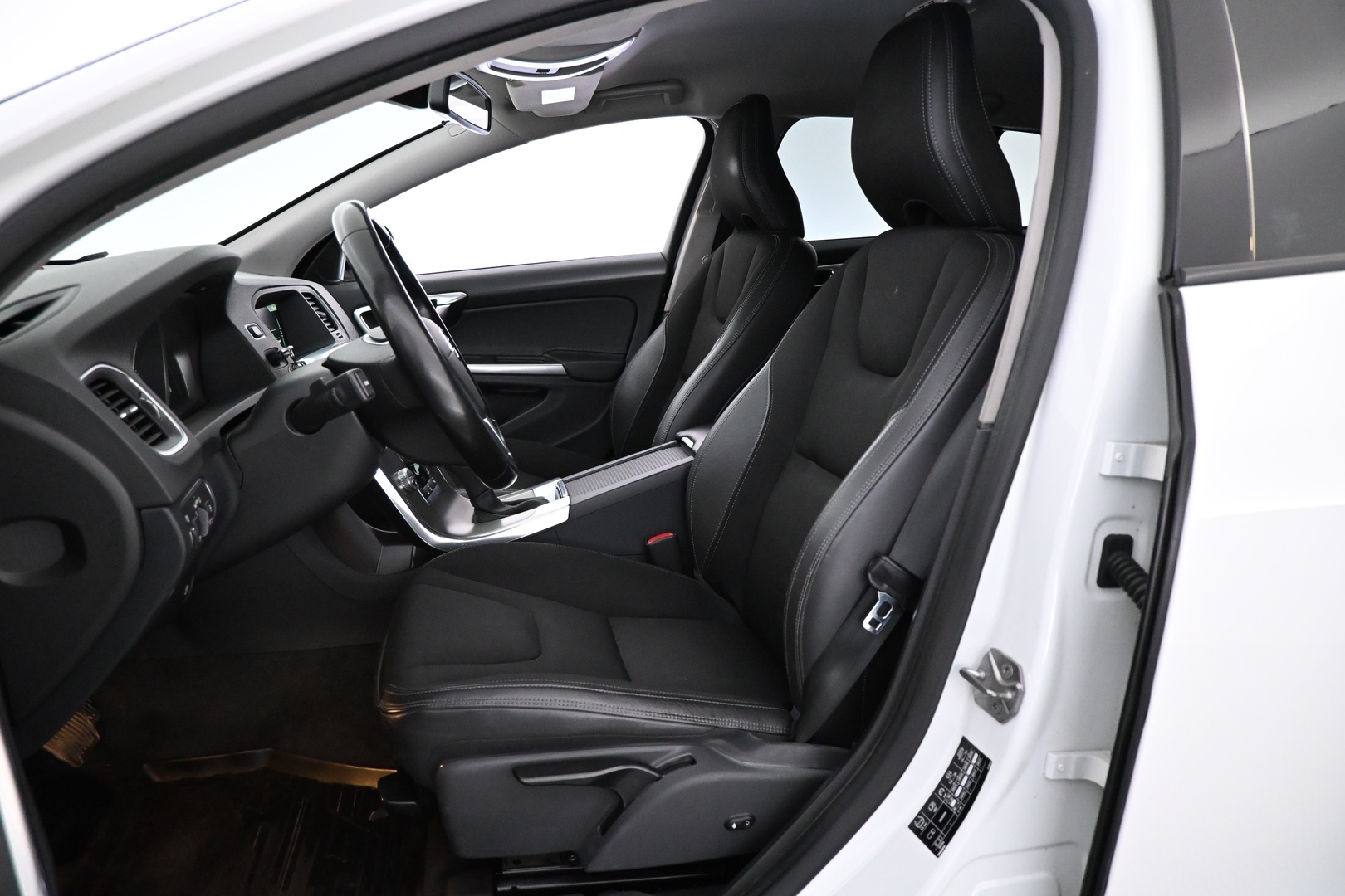 VOLVO V60 Cross Country 2016