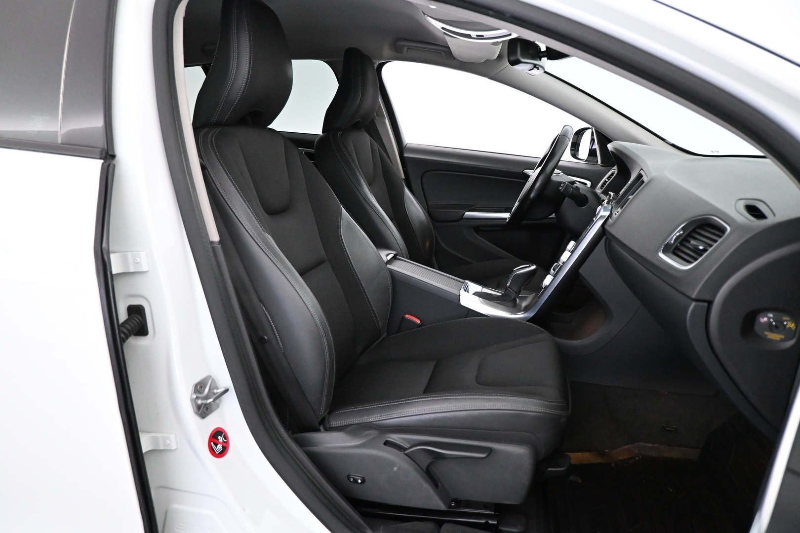VOLVO V60 Cross Country 2016