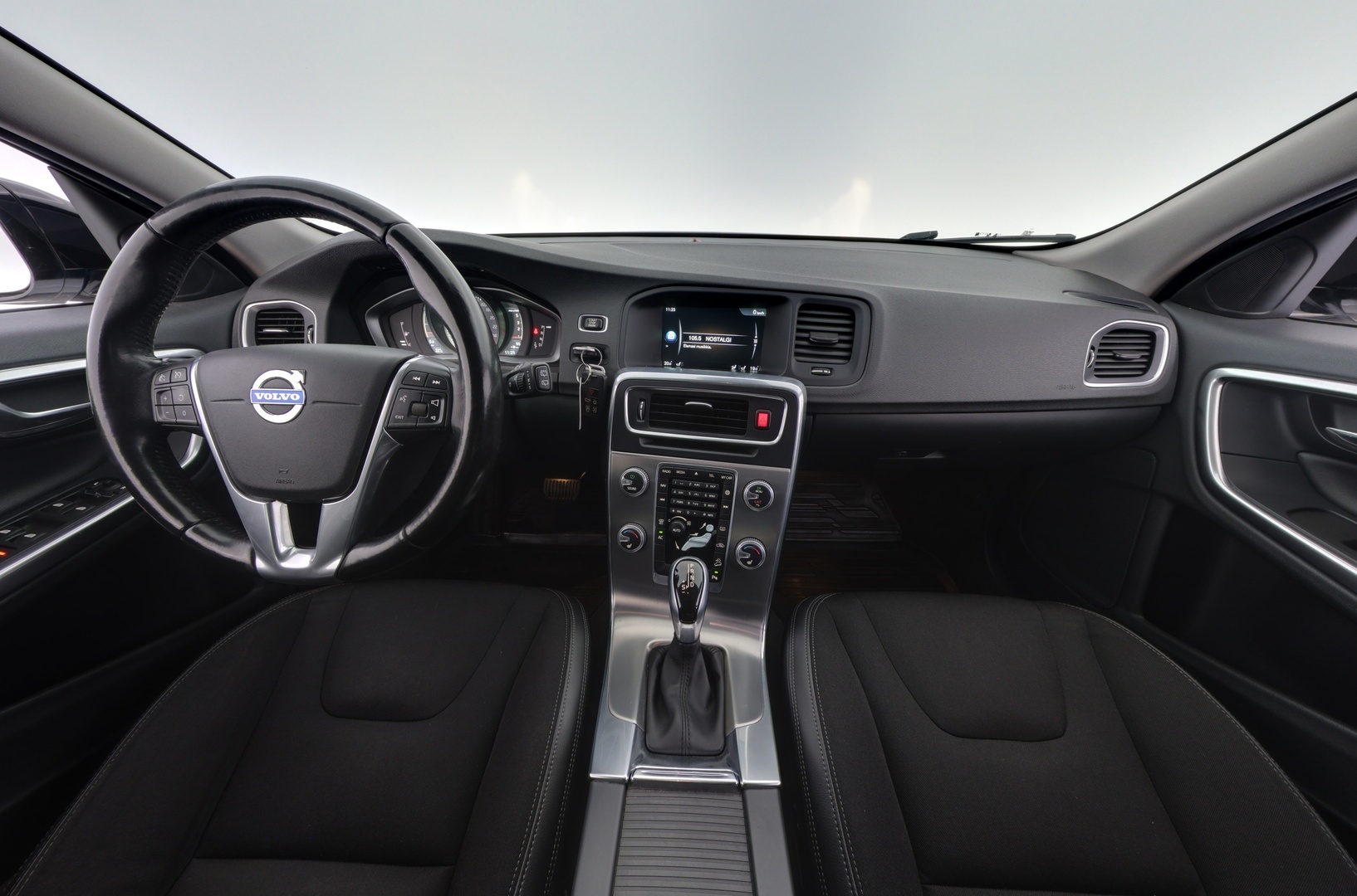 VOLVO V60 Cross Country 2016