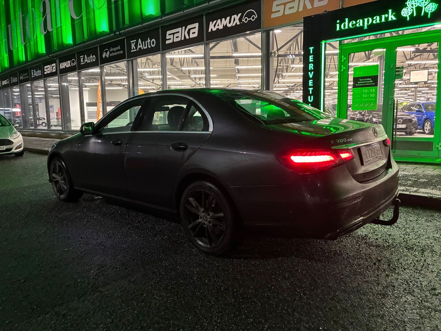 MERCEDES-BENZ E 2021