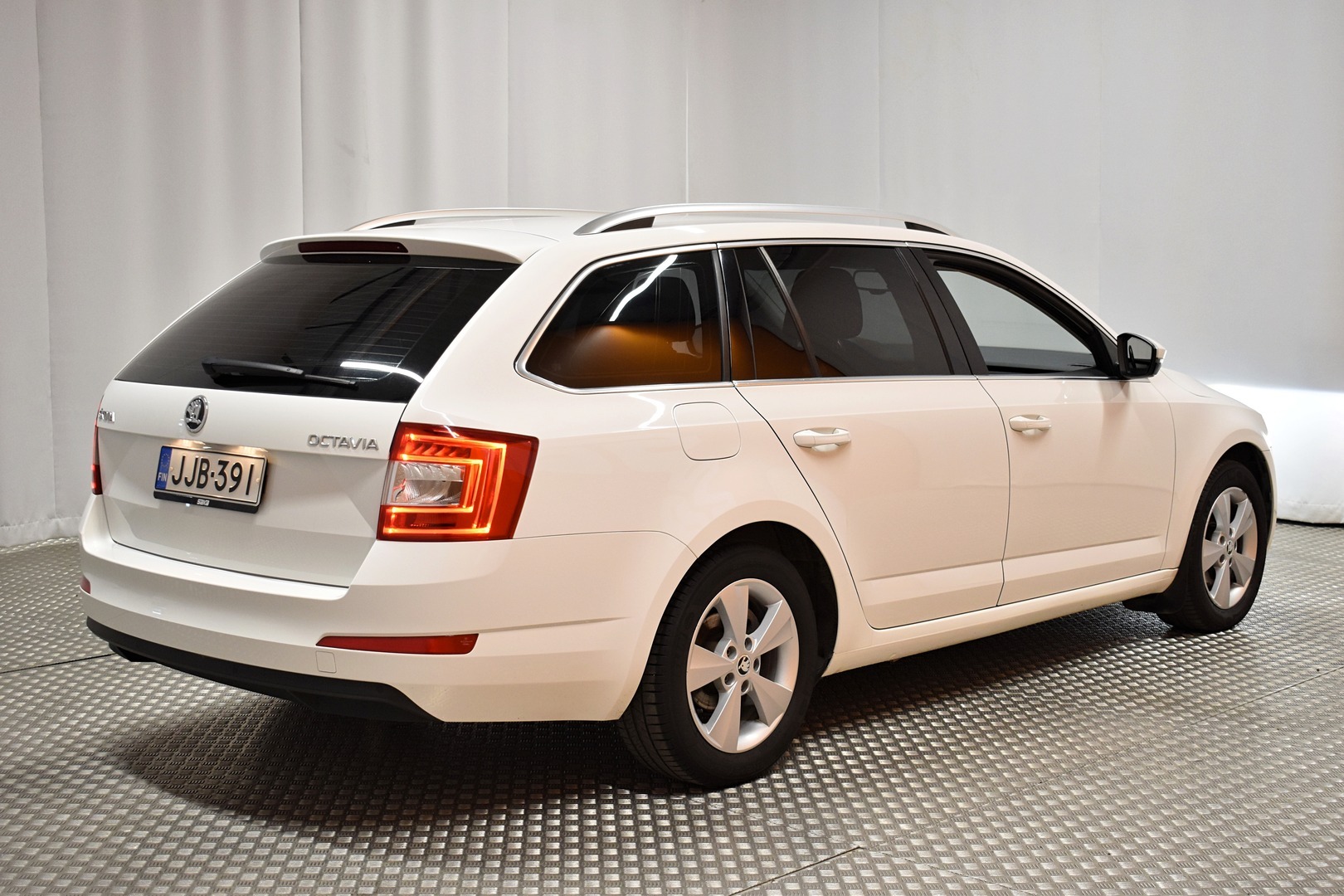 SKODA Octavia 2014