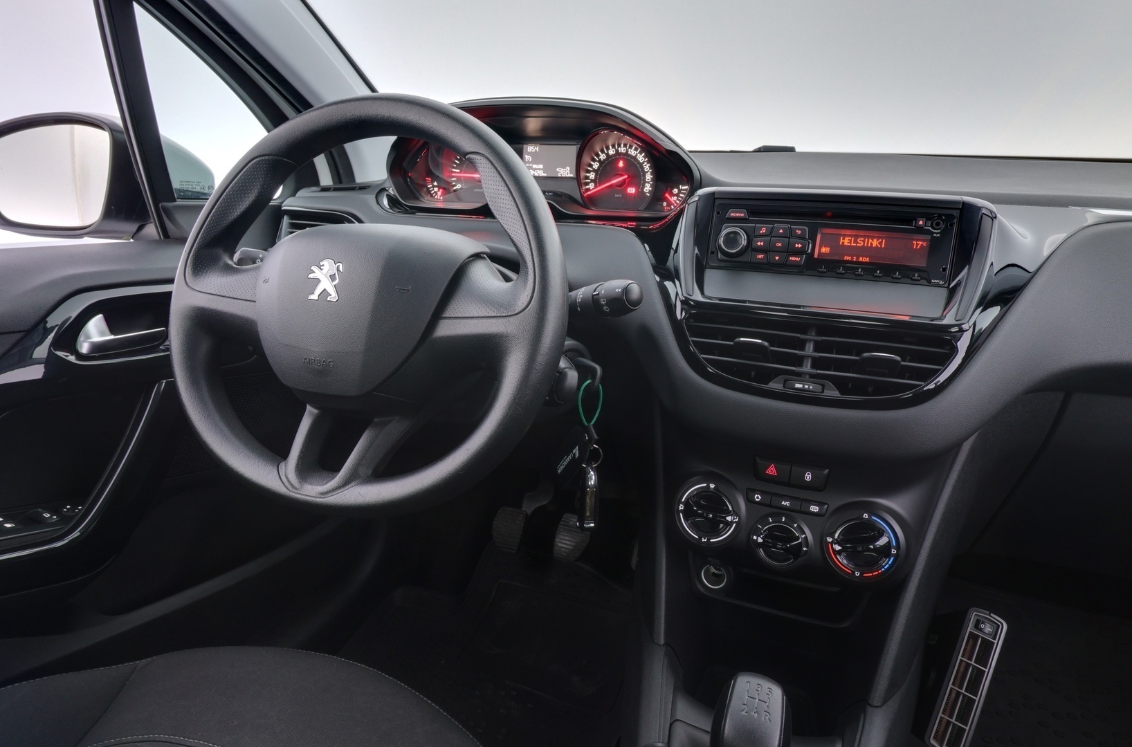 PEUGEOT 208 2014