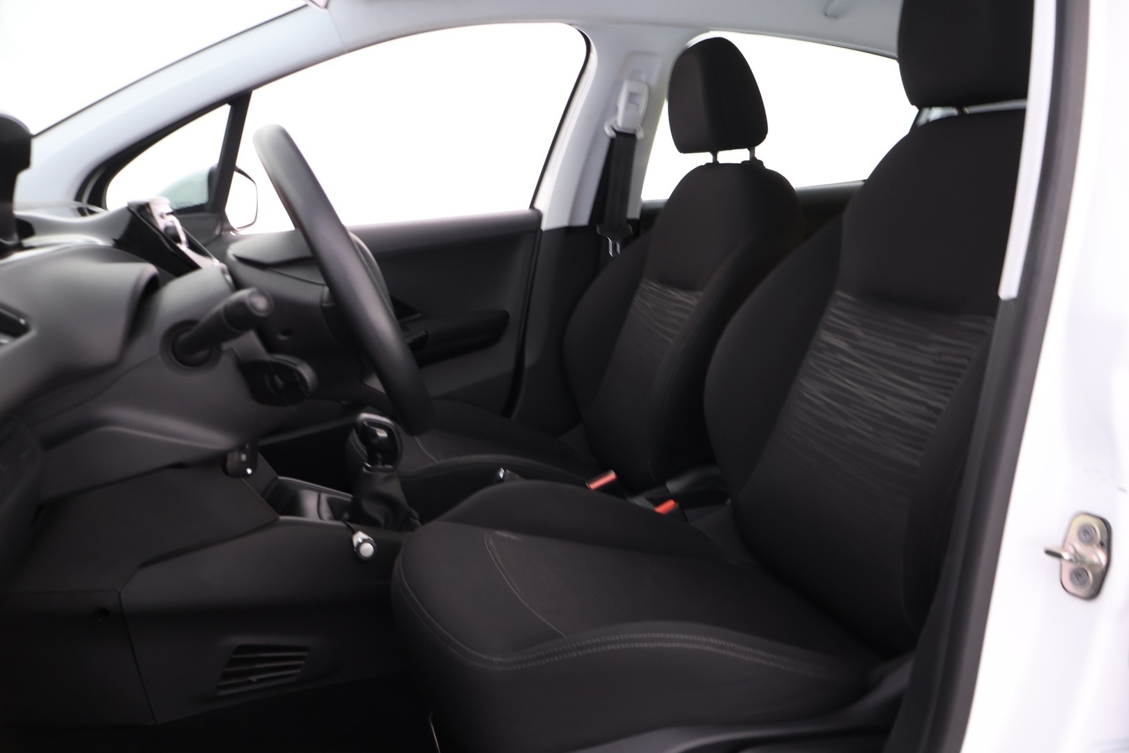 PEUGEOT 208 2014