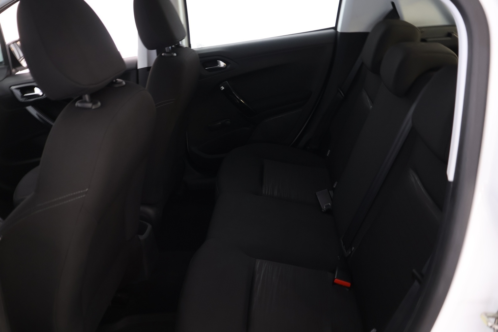 PEUGEOT 208 2014