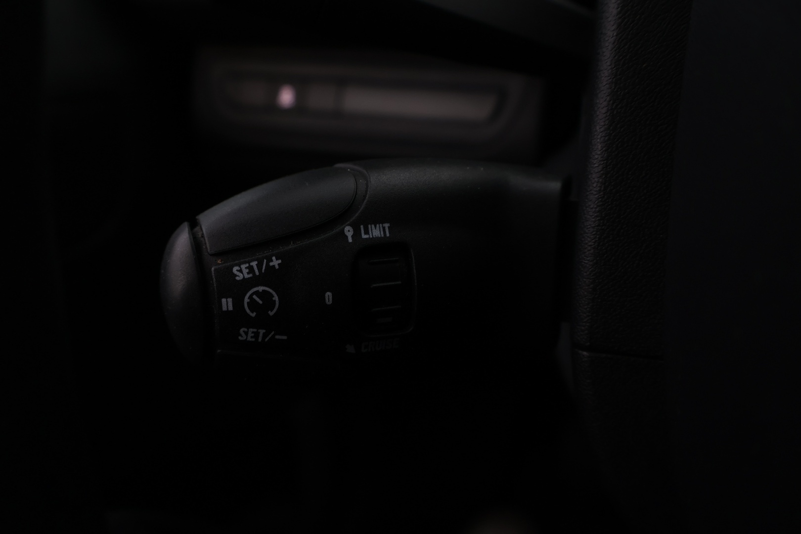 PEUGEOT 208 2014