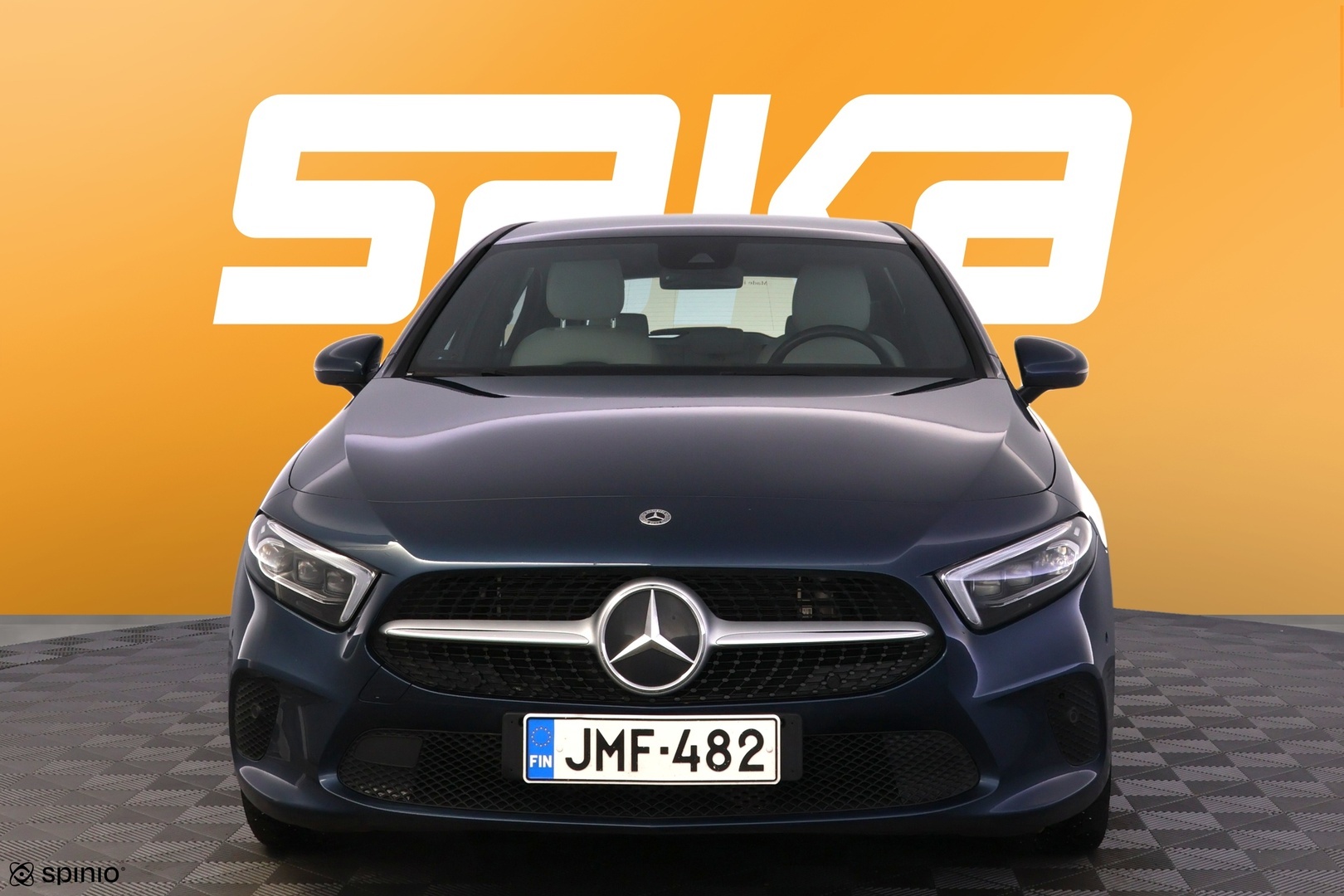 MERCEDES-BENZ A 2021