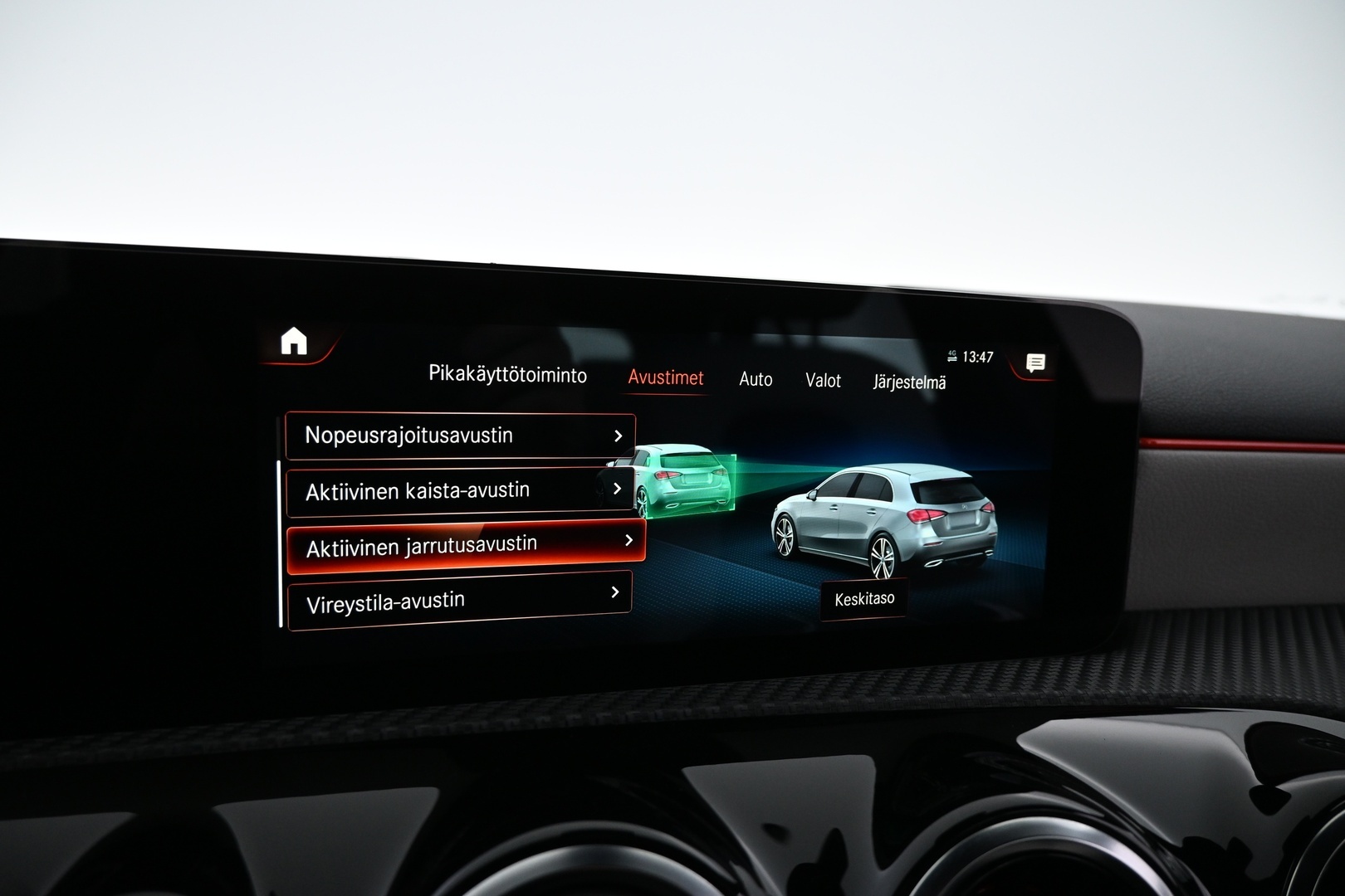 MERCEDES-BENZ A 2021