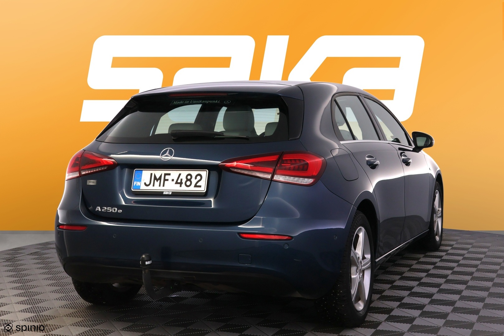 MERCEDES-BENZ A 2021