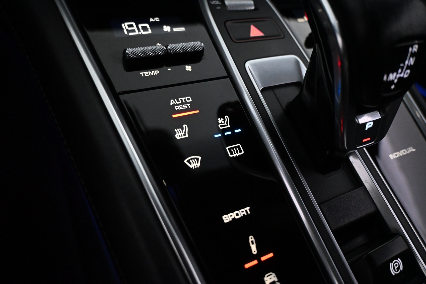 PORSCHE Panamera 2018