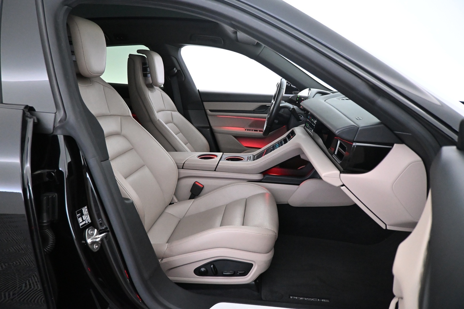 PORSCHE Taycan 2022
