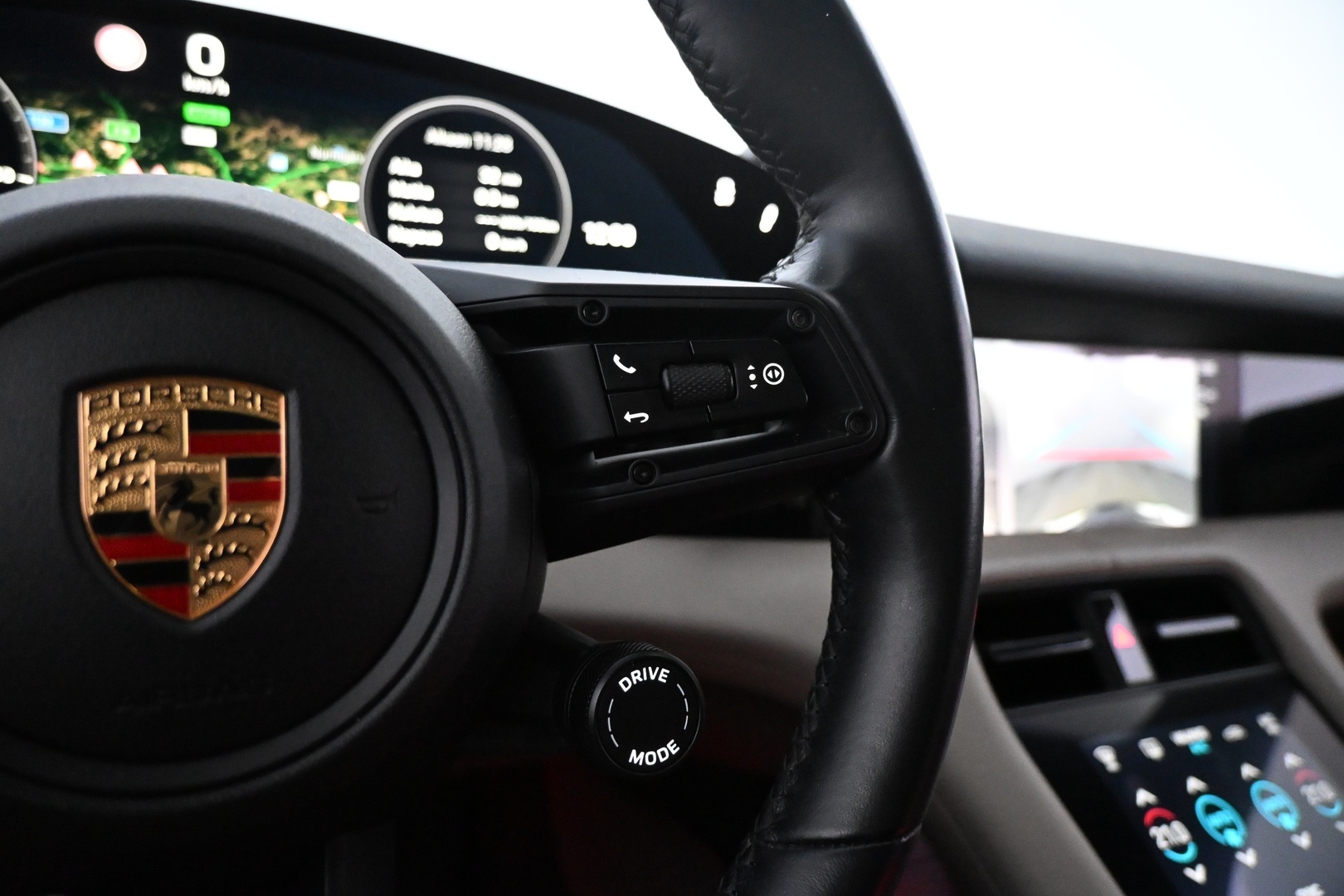 PORSCHE Taycan 2022