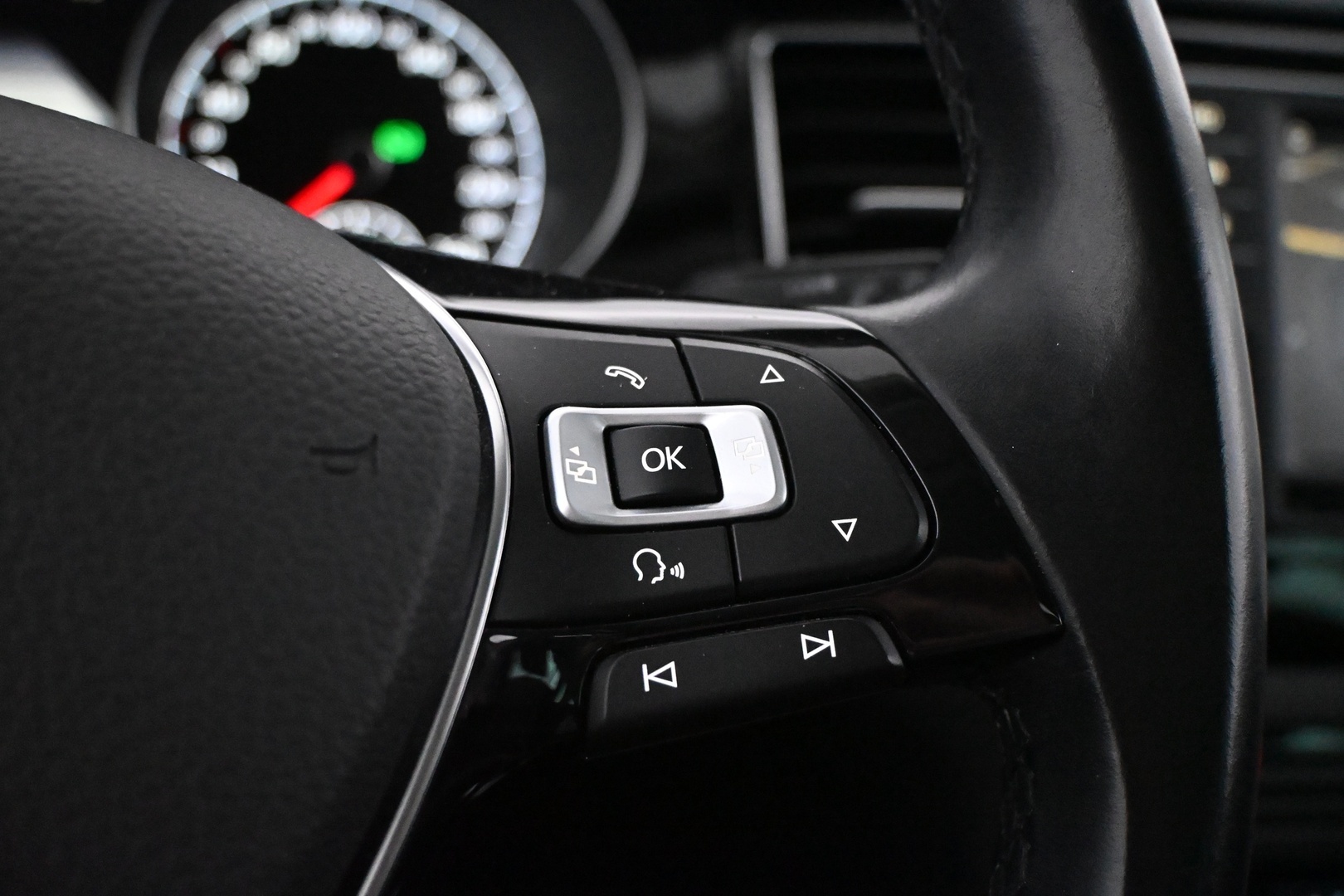 VOLKSWAGEN Golf Sportsvan 2016