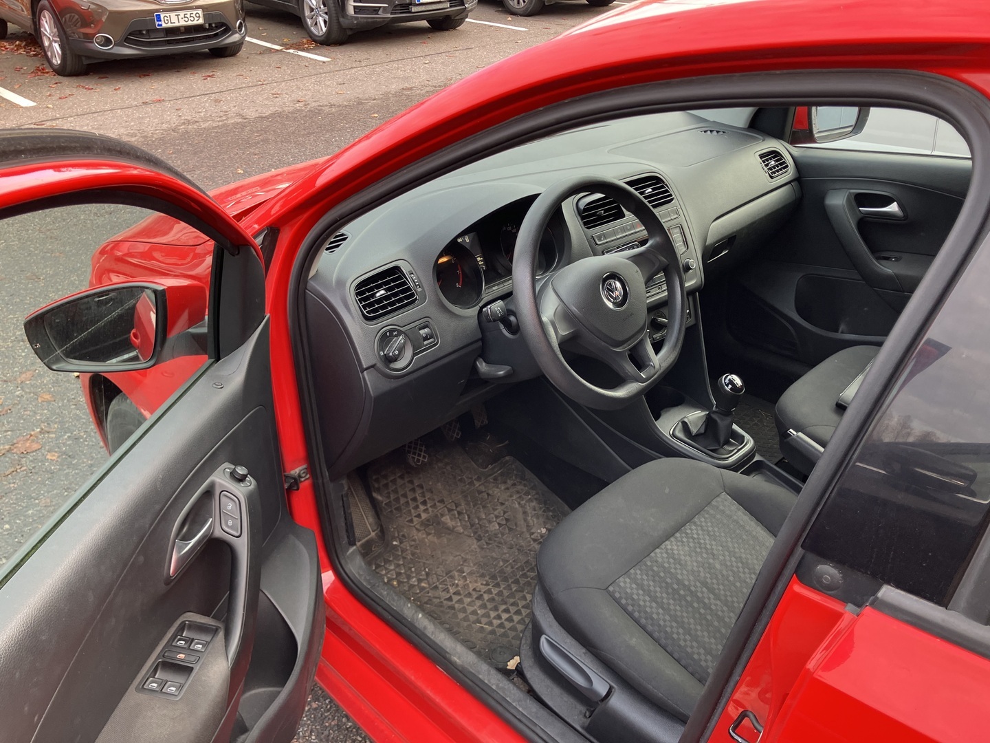 VOLKSWAGEN Polo 2016