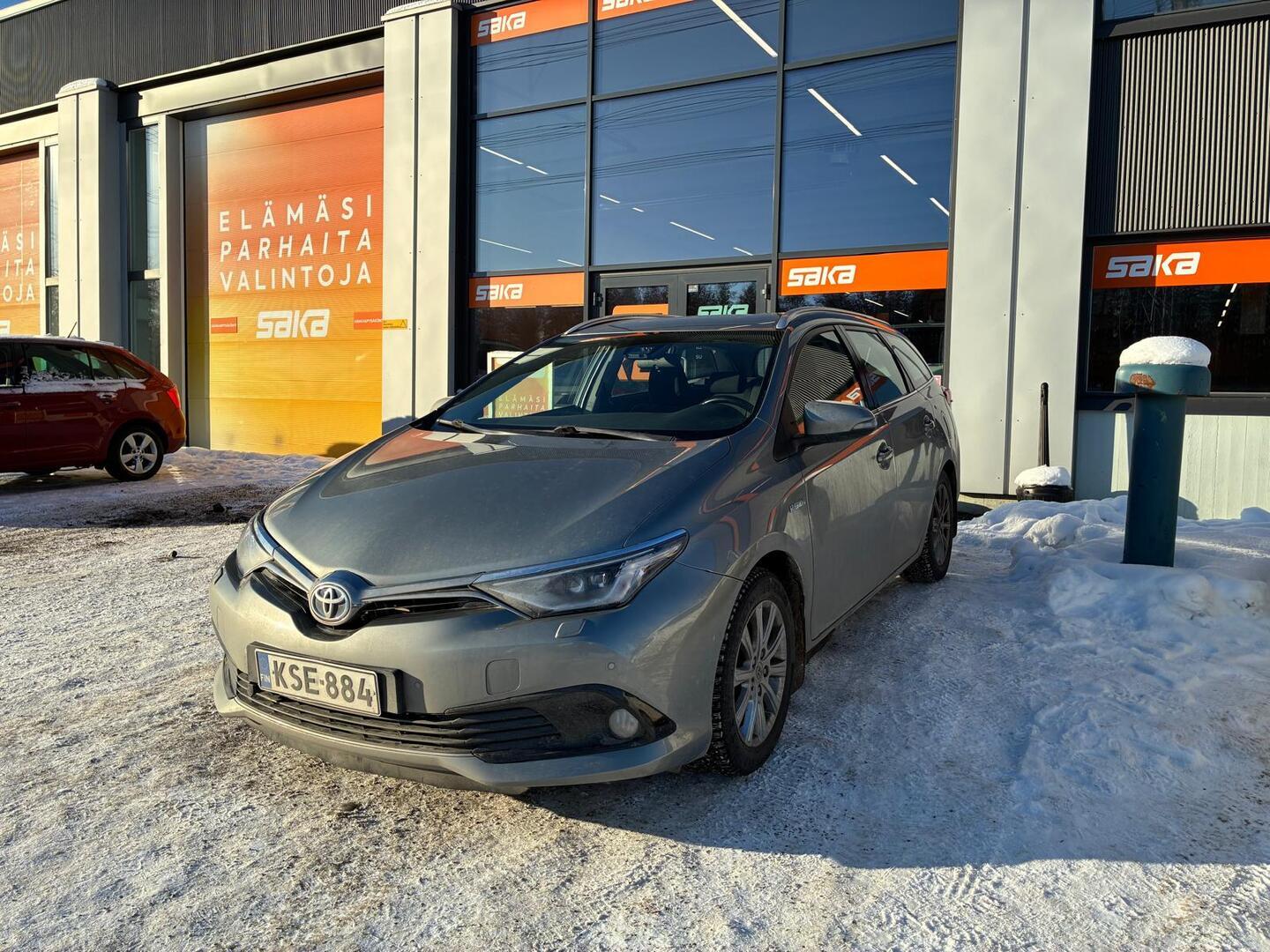 TOYOTA Auris 2016