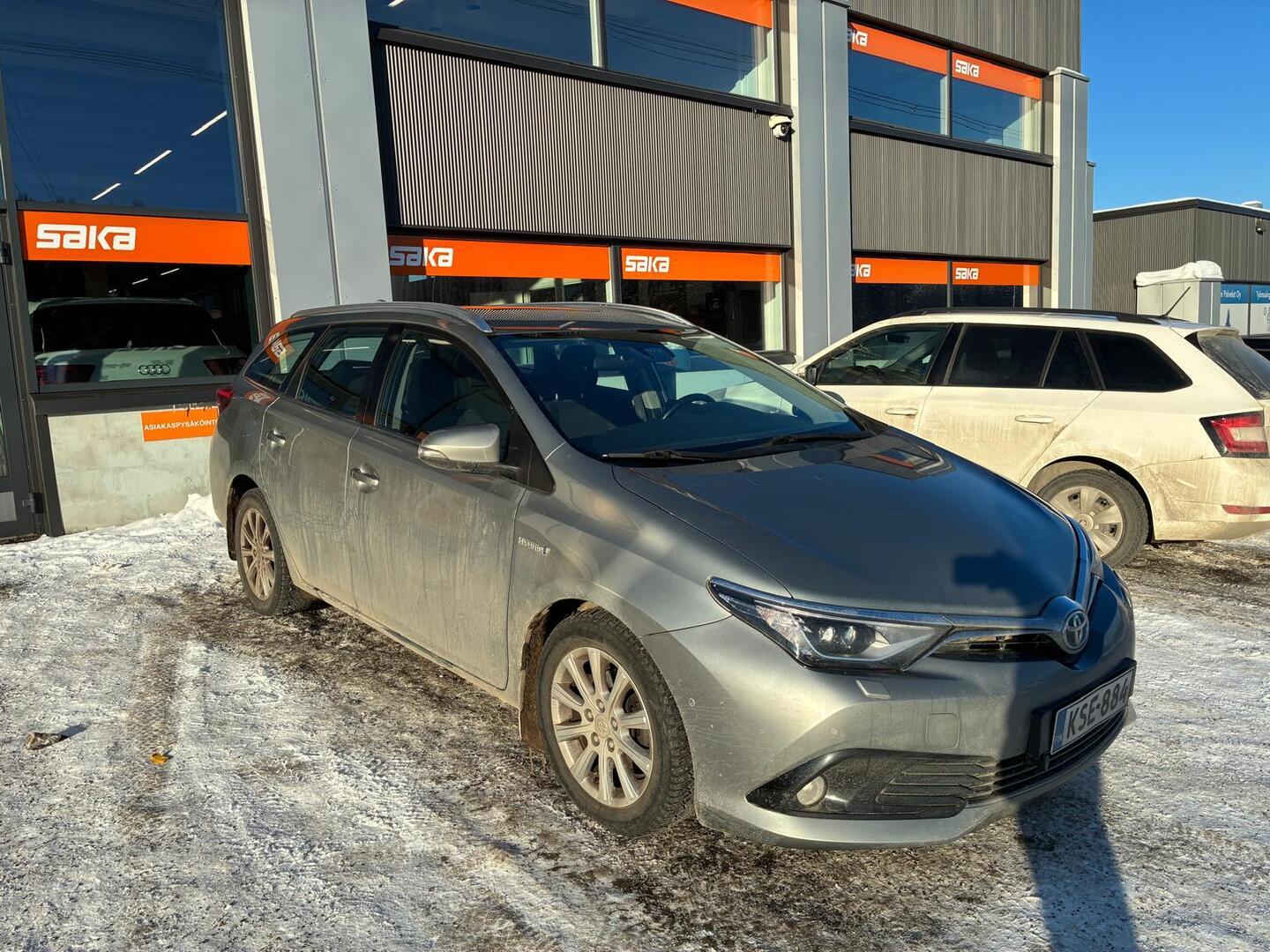 TOYOTA Auris 2016