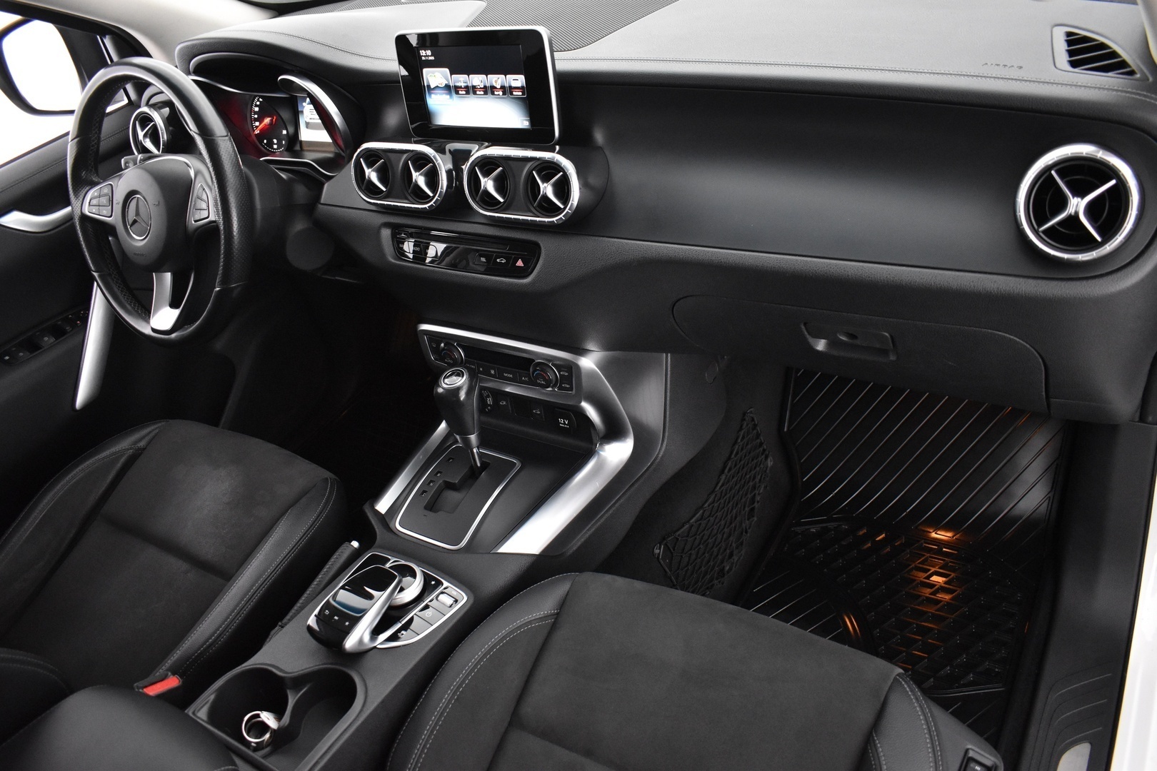 MERCEDES-BENZ X 2018
