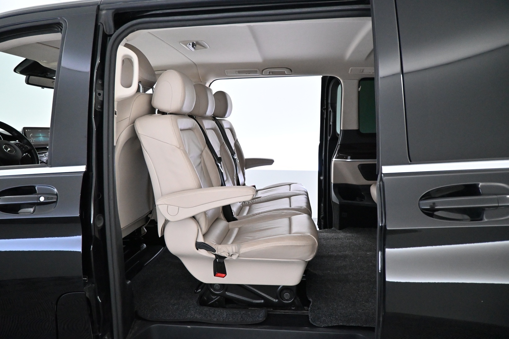 MERCEDES-BENZ V 2022