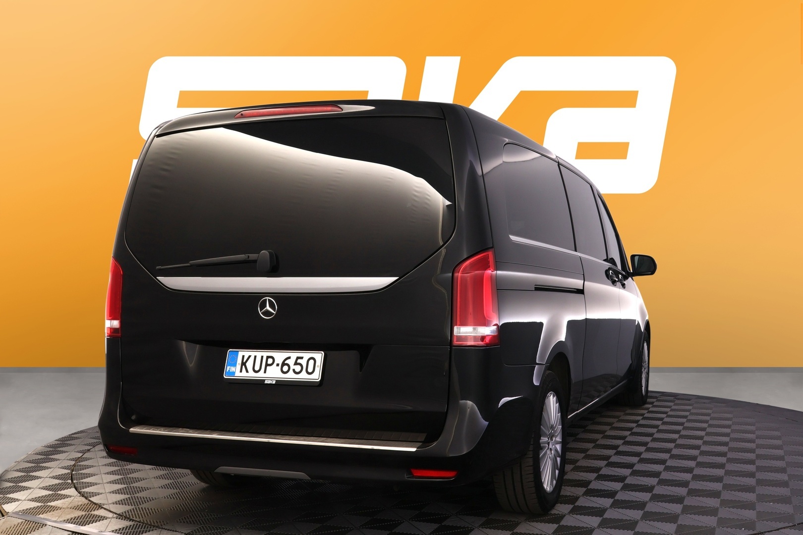 MERCEDES-BENZ V 2022